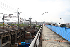東京都足立区柳原1丁目19