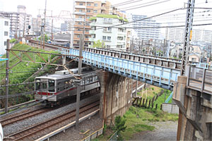 東京都足立区柳原1丁目19